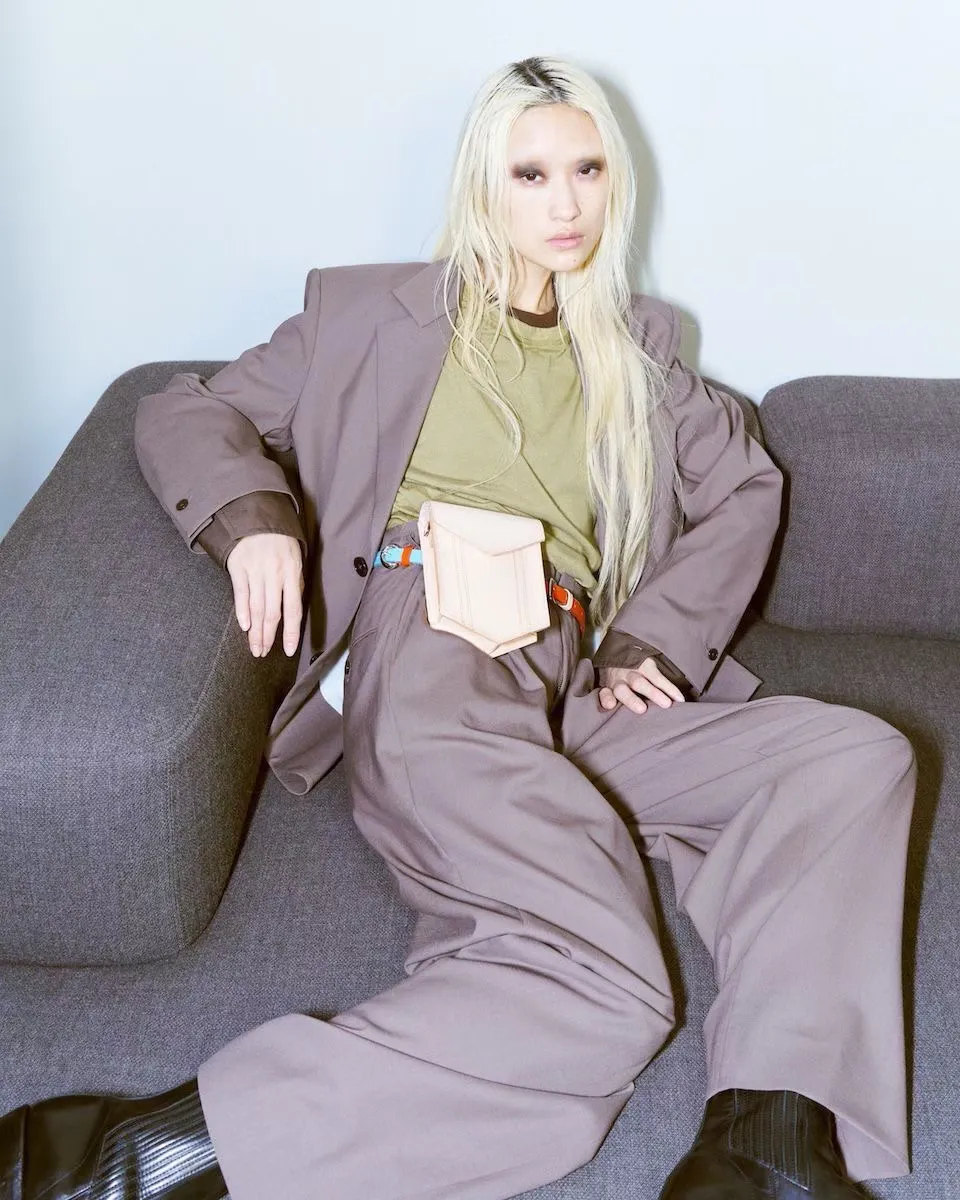 超多案例！四个章节读懂2026潘通年度色「云上舞白」