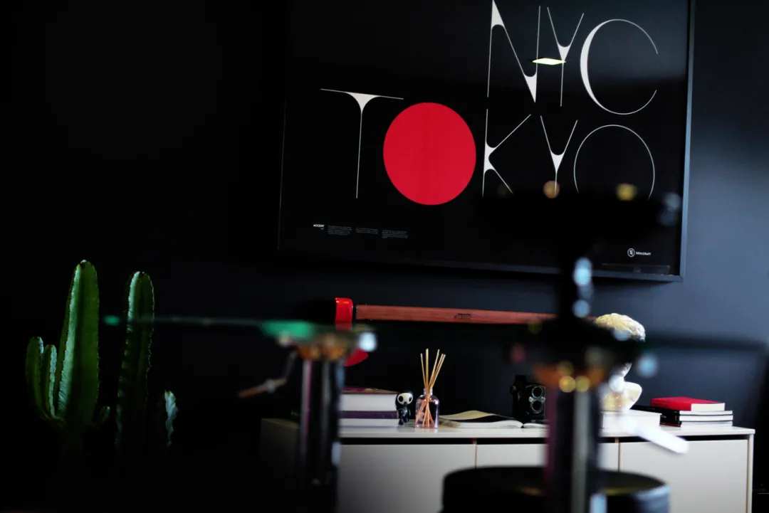 想找时尚高级的展示类字体？试试这款免费的Accent